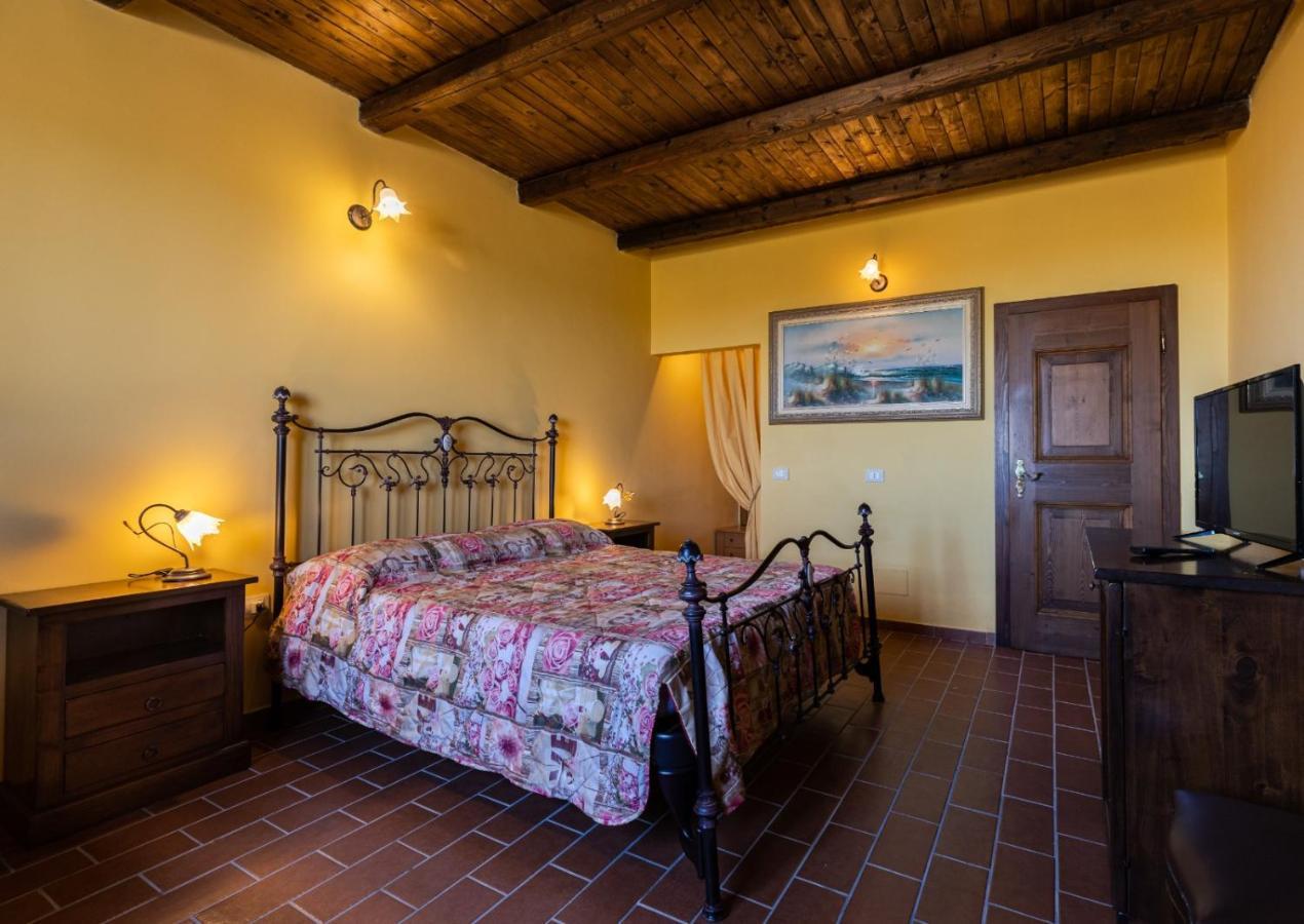 Castello Di Petecciano B&B Mosciano SantʼAngelo Exterior foto