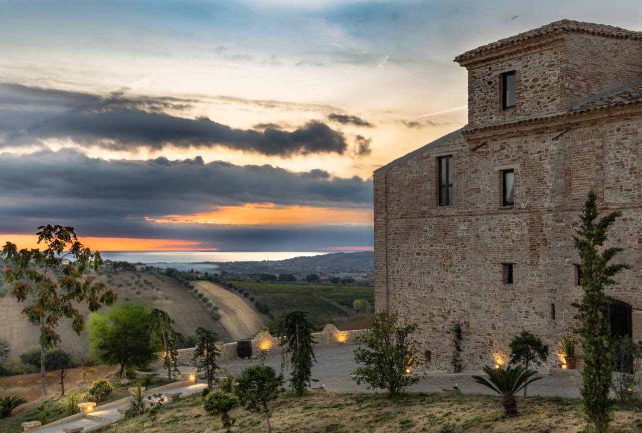 Castello Di Petecciano B&B Mosciano SantʼAngelo Exterior foto