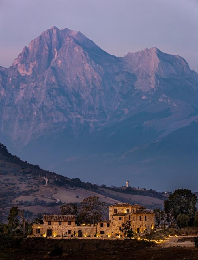 Castello Di Petecciano B&B Mosciano SantʼAngelo Exterior foto