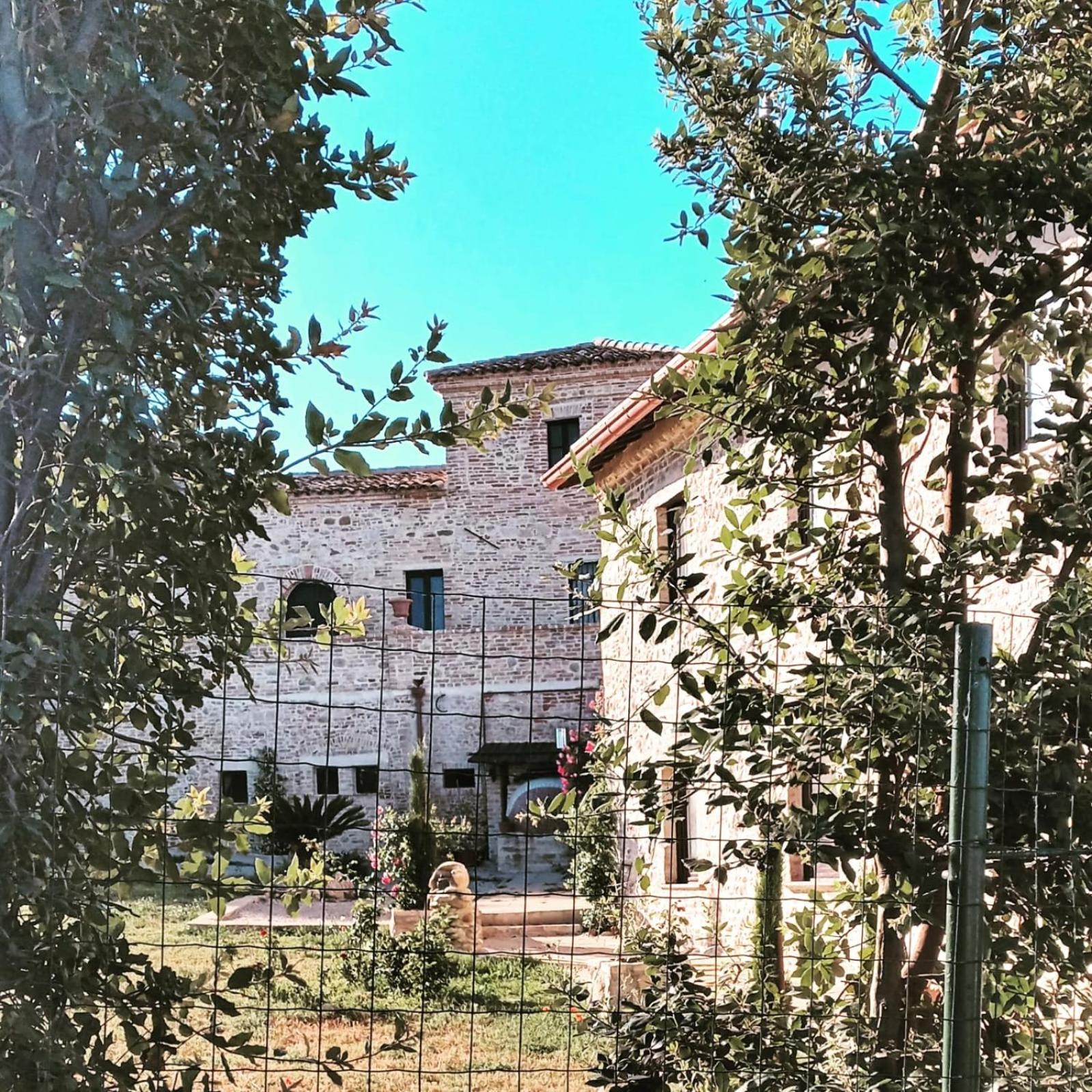 Castello Di Petecciano B&B Mosciano SantʼAngelo Exterior foto