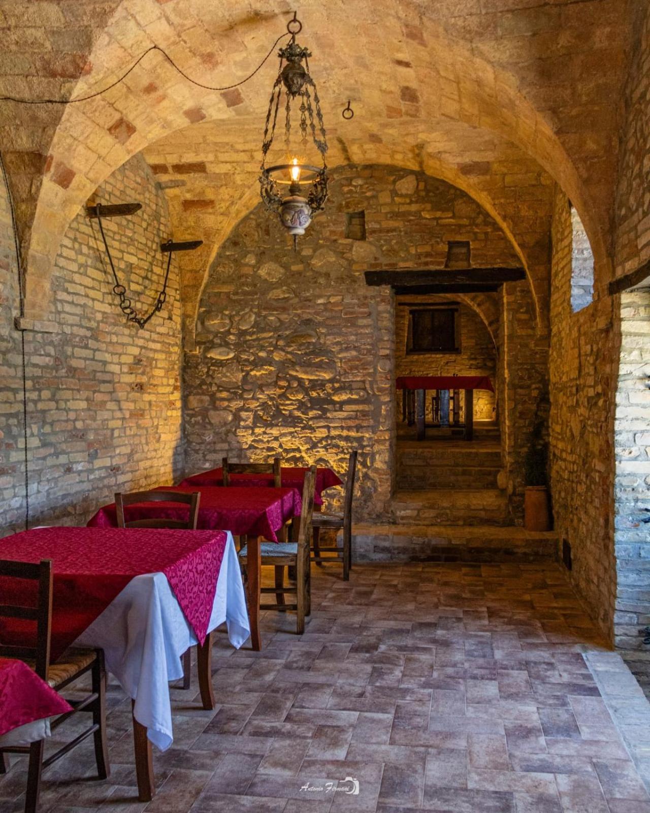 Castello Di Petecciano B&B Mosciano SantʼAngelo Exterior foto