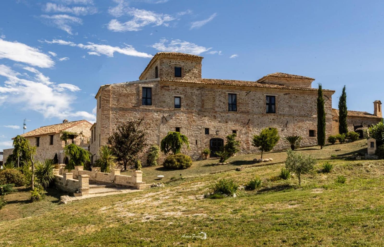Castello Di Petecciano B&B Mosciano SantʼAngelo Exterior foto